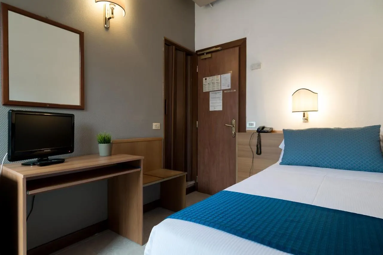 Hotel Pacific Roma 3*,  Italia
